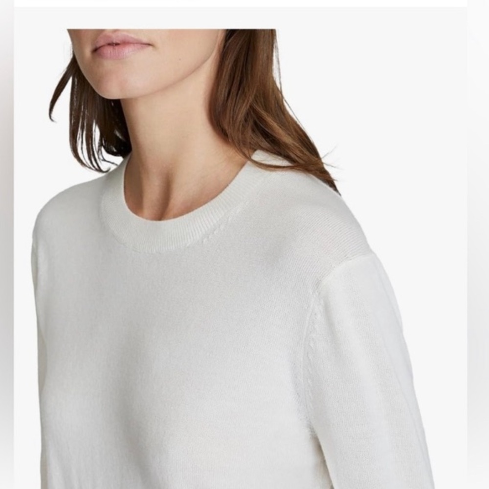 S030 (Pink)Club Monaco. Merino crew neck. Soft pink. S